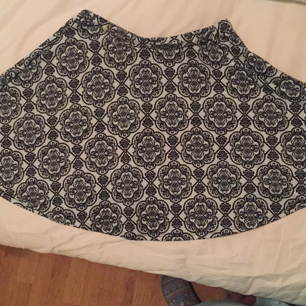 Short skirt, has been worn once.